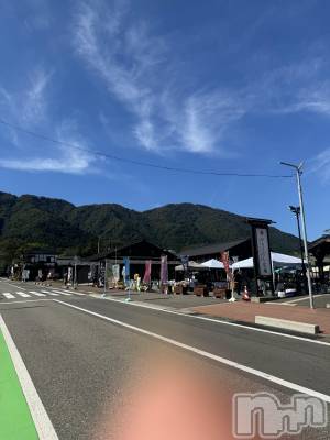 上越デリヘル 上越最安値！奥様Deli急便(ジョウエツサイヤスネ！オクサマデリキュウビン) 新人　ひなた(38)の10月11日写メブログ「…🤔💭」