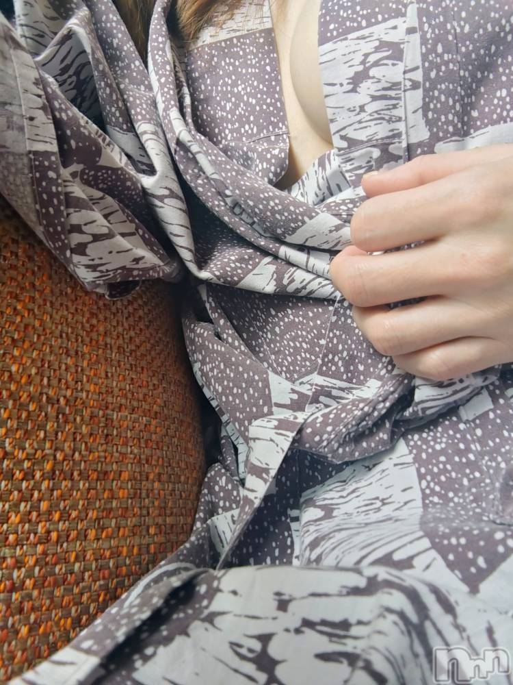 長岡デリヘル長岡人妻市(ナガオカヒトヅマイチ) ちづる★色白スレンダー&美巨乳(39)の11月7日写メブログ「出勤お知らせ📢」