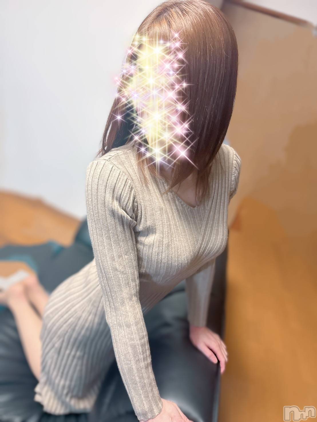 長岡デリヘル長岡人妻市(ナガオカヒトヅマイチ)ちづる★くそエッロい身体の人妻(39)の2024年11月24日写メブログ「暖房🙄」