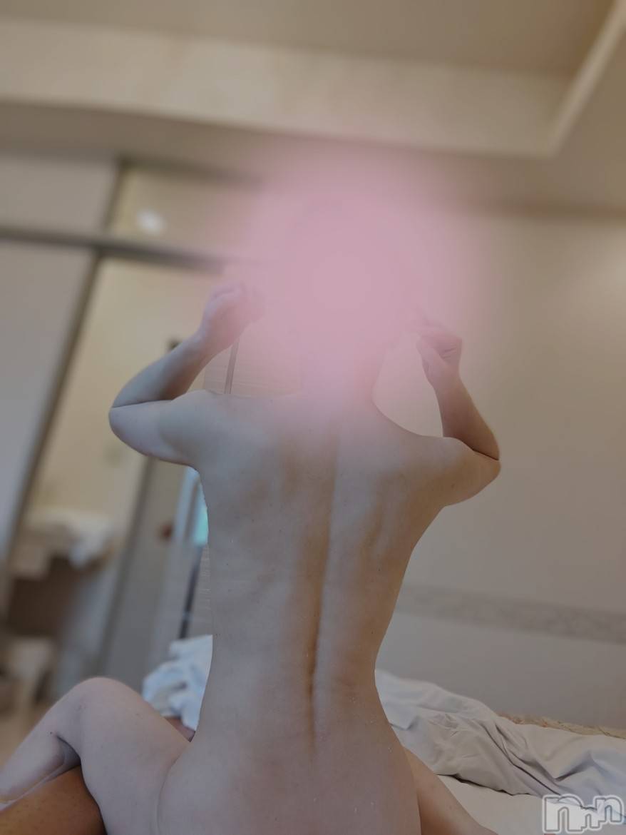 長岡デリヘル長岡人妻市(ナガオカヒトヅマイチ)ちづる★くそエッロい身体の人妻(39)の2025年10月16日写メブログ「お礼ブログ」