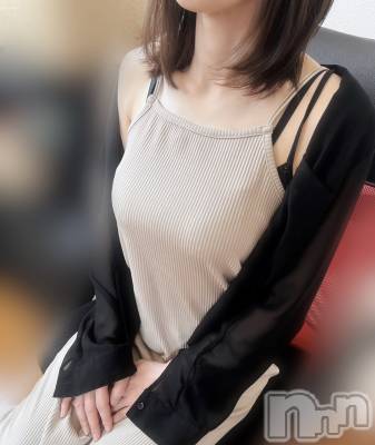 ちづる★色白スレンダー&美巨乳(39) 身長159cm、スリーサイズB85(C).W58.H86。長岡デリヘル 長岡人妻市(ナガオカヒトヅマイチ)在籍。