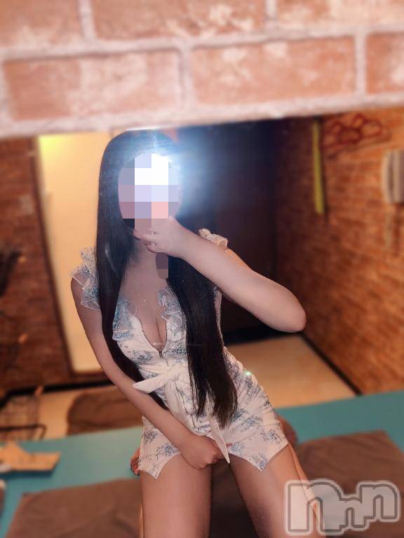 上越デリヘルわちゃわちゃ(ワチャワチャ)みなと☆敏感注意！変態娘☆(18)の2025年4月16日写メブログ「イチャイチャ開始⛅️」