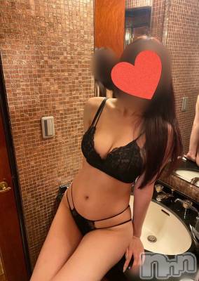 りの(27) 身長168cm、スリーサイズB89(F).W54.H84。新潟デリヘル La Muse(ラミューズ)在籍。