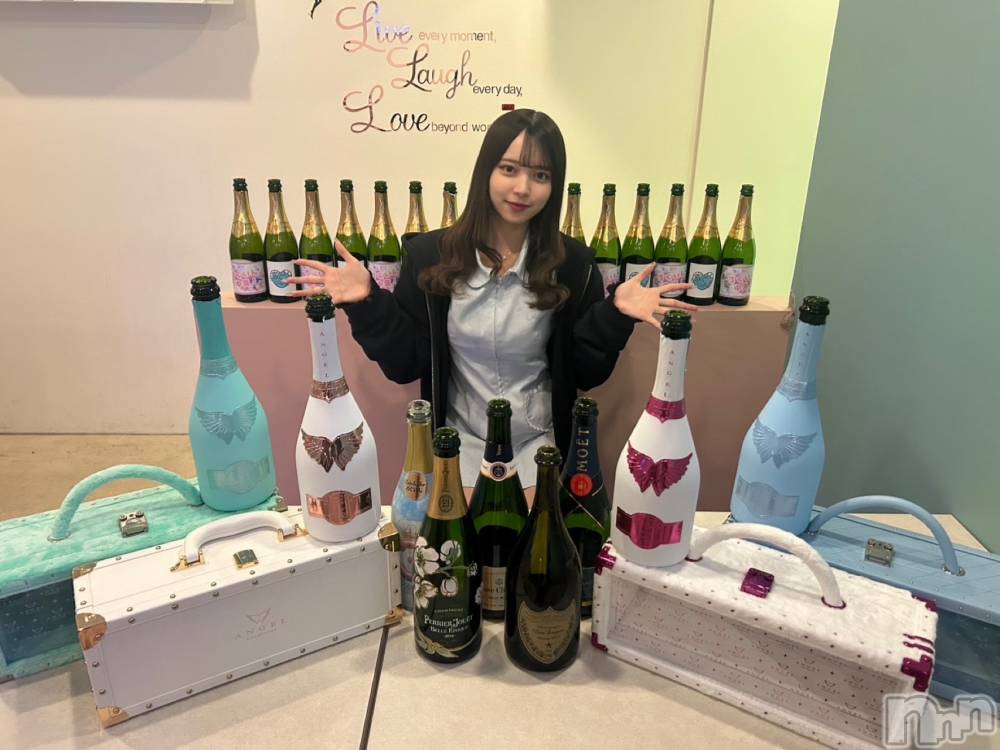 ����������ʥå��������륺�С�Girls Bar Philia(�����륺�С��ե��ꥢ) ���ʤΤ�3��1���̥�֥����ֺǸ�Υ֥���������