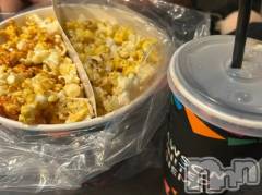 新潟デリヘル新潟デリヘル倶楽部(ニイガタデリヘルクラブ) かな(21)の9月7日写メブログ「映画のお供は？」