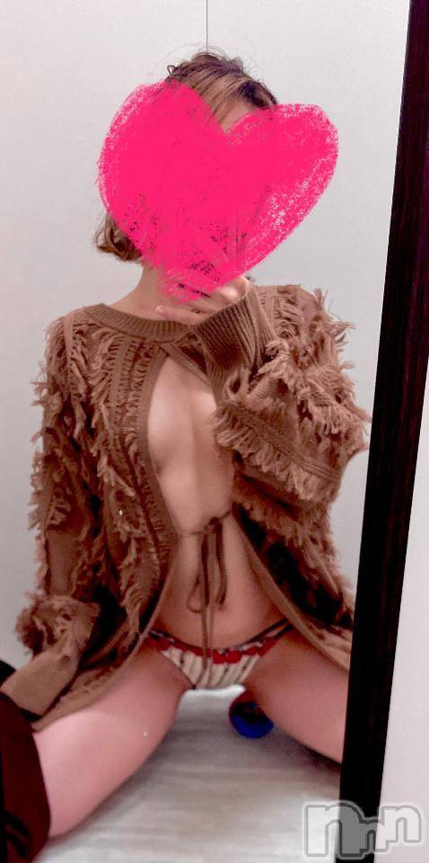 新潟デリヘル新潟デリヘル倶楽部(ニイガタデリヘルクラブ) えり(22)の10月9日写メブログ「エ⚪︎チなとこさわって、」