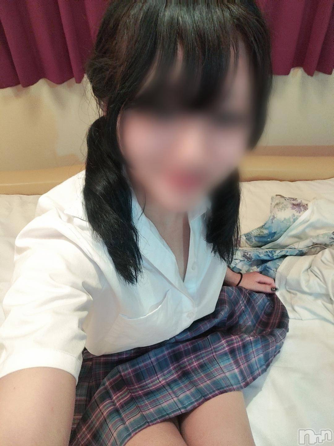 新潟デリヘル新潟デリヘル倶楽部(ニイガタデリヘルクラブ)まき(19)の2024年10月24日写メブログ「眠たい😪」