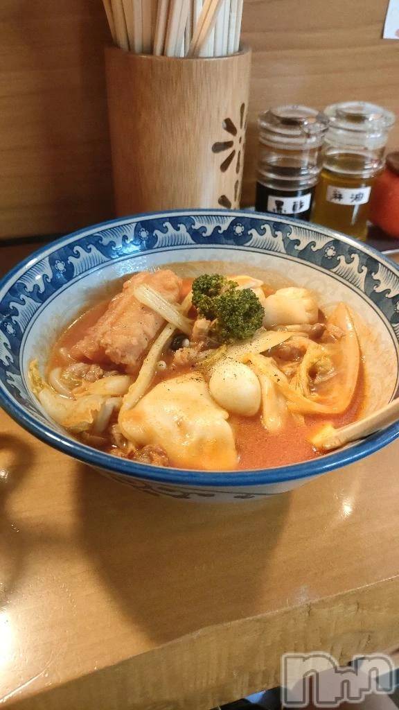 新潟デリヘル新潟デリヘル倶楽部(ニイガタデリヘルクラブ)まき(19)の2026年8月21日写メブログ「本日の飯テロ🍜」