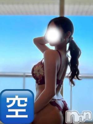 新潟デリヘル Secret Love(シークレットラブ) はるか☆規格外ドエロ美女(34)の4月10日写メブログ「今晩🩷ガラガラです🥹🥹🥹🥹」