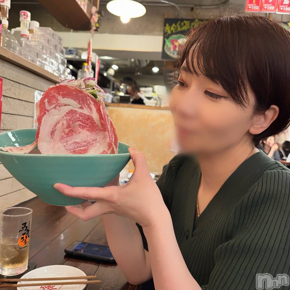 新潟風俗エステSOARIS-ソアリス-(ソアリス) かおり(35)の7月11日写メブログ「馬刺し持ってニコニコしてる」