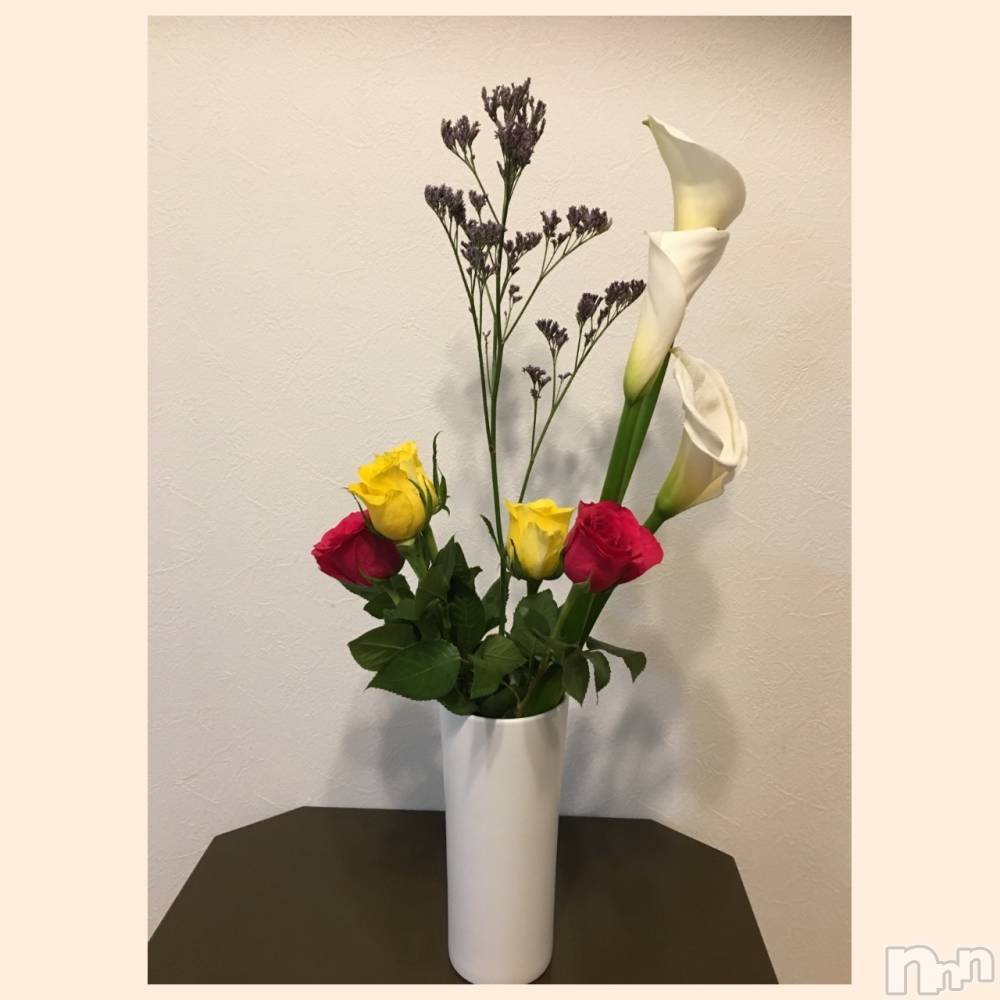 新潟風俗エステSOARIS-ソアリス-(ソアリス) たまき(35)の5月12日写メブログ「色気なし花をいけました。花から色気を感じ取りましょww」