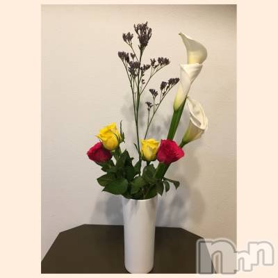 新潟風俗エステ SOARIS-ソアリス-(ソアリス) たまき(35)の5月12日写メブログ「色気なし花をいけました。花から色気を感じ取りましょww」