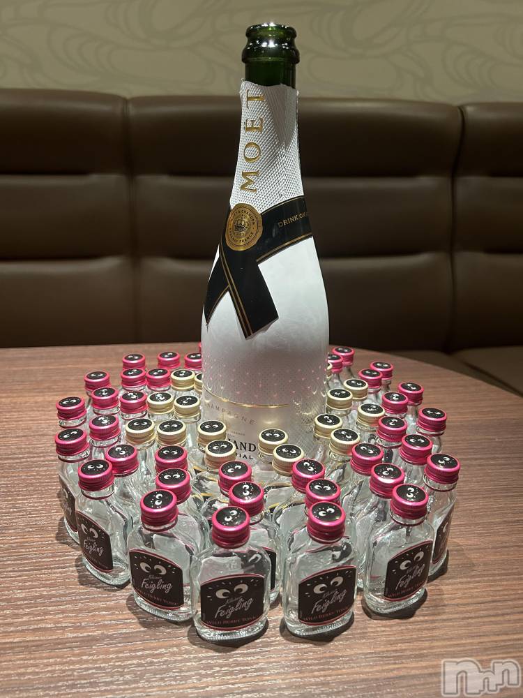 ���ᥭ��Х��顦�����CLUB ASLI(����֥�����) �ˤ���9��5���̥�֥�����💗🫶💗��