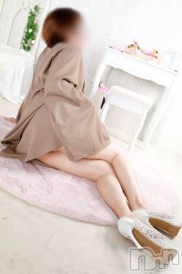 皐月すずは☆天然癒し奥様(41) 身長158cm、スリーサイズB86(D).W60.H87。三条デリヘル 人妻じゅんちゃん-出稼ぎ0！地元の奥様専門-在籍。