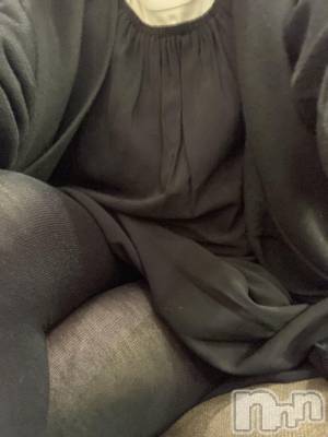 三条デリヘル 人妻じゅんちゃん-出稼ぎ0！地元の奥様専門-(ヒトヅマジュンチャン) 皐月すずは☆天然癒し奥様(41)の11月27日写メブログ「タイツの奥は」