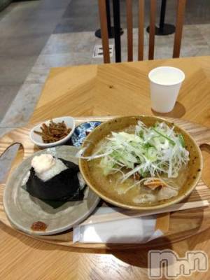 新潟デリヘル 奥様特急 新潟店(オクサマトッキュウニイガタテン) そりな(38)の7月9日写メブログ「お昼ご飯は🎶」