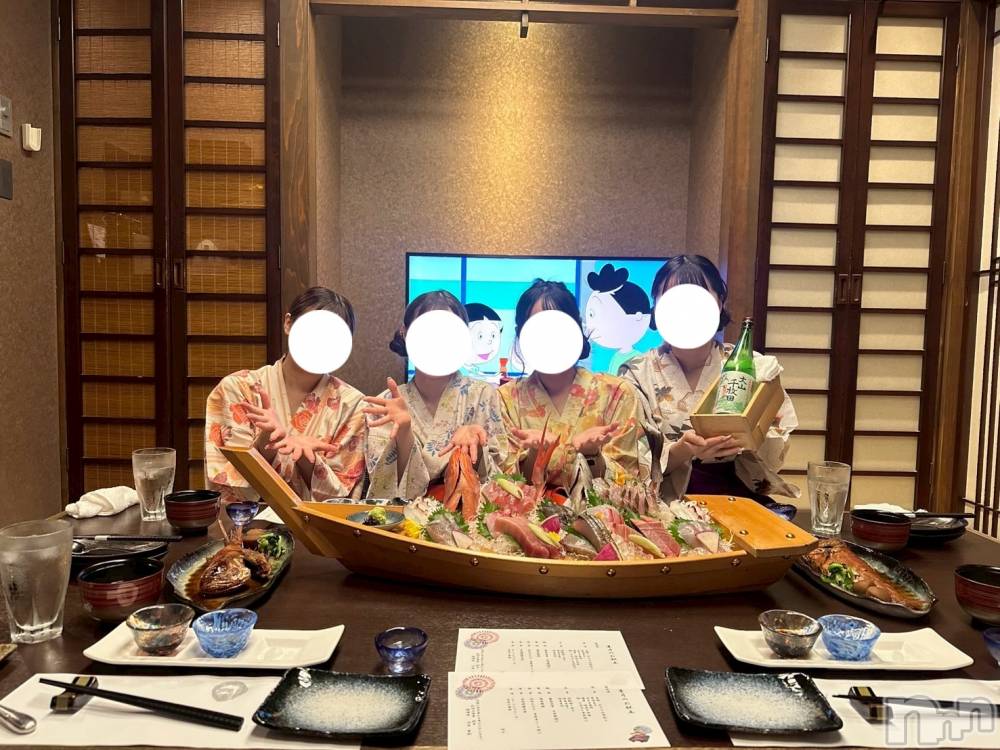 ܱʥå륺СGirls bar Zenith(륺С˥) ޤ818̥֥̳^.  ̫ .^ ̳♡⃛