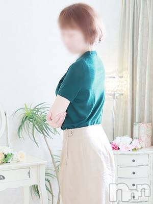 ひまわり(43) 身長170cm、スリーサイズB82(C).W59.H100。新潟人妻デリヘル 熟女の風俗 最終章(ジュクジョノフウゾクサイシュウショウ)在籍。