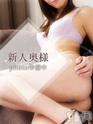 まなみ(22) 身長151cm、スリーサイズB89(E).W59.H87。長岡人妻デリヘル 奥様特急 長岡店在籍。