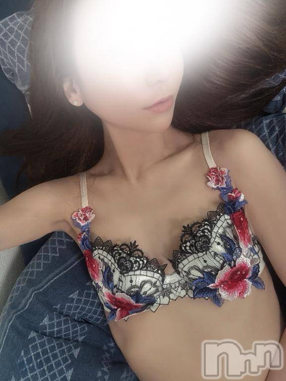 上田発デリヘルBIBLE～奥様の性書～(バイブル～オクサマノセイショ～) ◇マコト◇(42)の4月14日写メブログ「お仕事帰りに‥🥰」