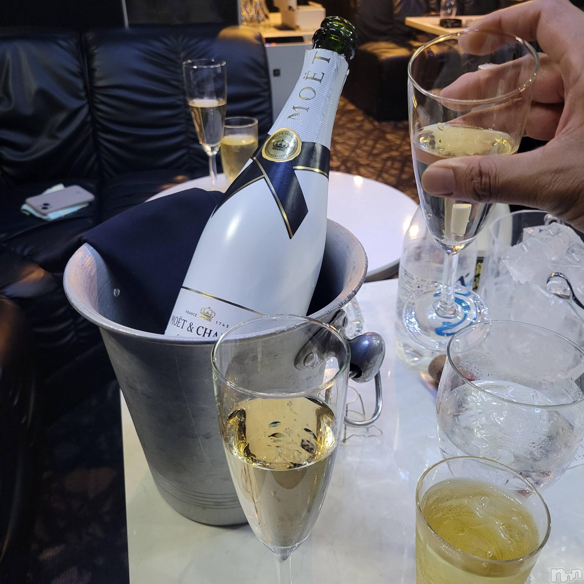 Х顦ֽϽХ Lips(奯祭Хåץ) 2025ǯ731̥֥֥ѥ🥂