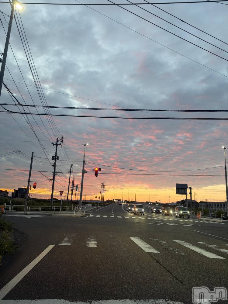 長岡デリヘル長岡人妻市(ナガオカヒトヅマイチ) いろは★笑顔に惚れて 縮まる距離(37)の10月6日写メブログ「明日✨」