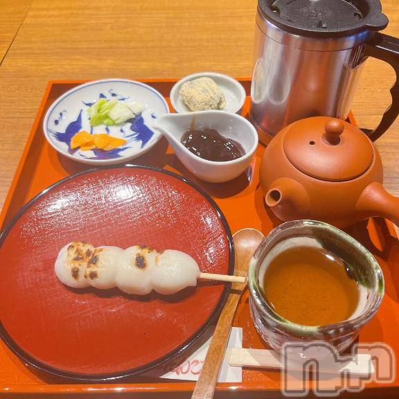 長岡人妻デリヘル長岡人妻市(ナガオカヒトヅマイチ)彩春【いろは】★大人可愛い(37)の2025年1月18日写メブログ「花より団子」