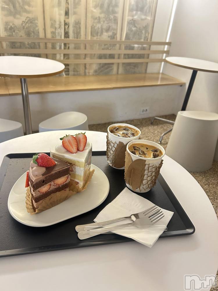 ��Ʋ���ʥå��������륺�С�LOUNGE ICHI ������(�饦�󥸥���) �����ߤ���5��8���̥�֥����ֹ⤹��( ��_�� )��