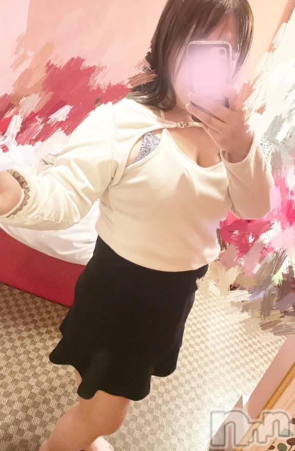 新潟デリヘル新潟市鳥屋野潟ちゃんこ(ニイガタシトヤノガタチャンコ) ゆい(31)の10月11日写メブログ「チラチラさせてる♥」