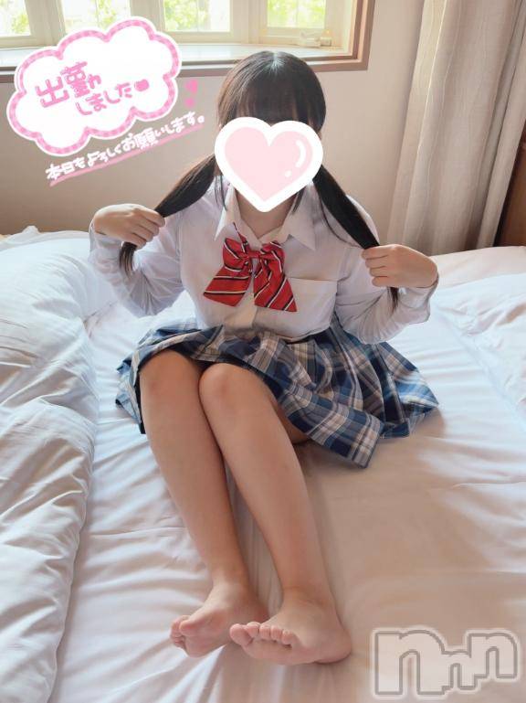 新潟手コキsleepy girl(スリーピーガール)ゆるちゃん(22)の2025年5月17日写メブログ「今週ラスト出勤❤️‍🔥🎶」
