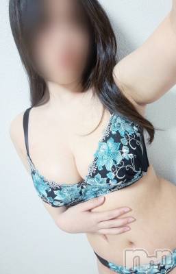 ましろ(24) 身長154cm、スリーサイズB90(G以上).W56.H83。新潟風俗エステ Melt(メルト)在籍。