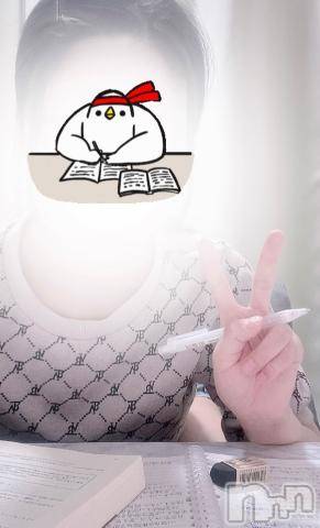 新潟風俗エステMelt(メルト)すず(22)の2024年8月7日写メブログ「勉強なう(⊃•̀ω•́)⊃✎」
