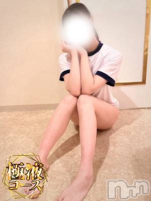 すず(22) 身長156cm、スリーサイズB87(E).W54.H84。新潟デリヘル Melt在籍。