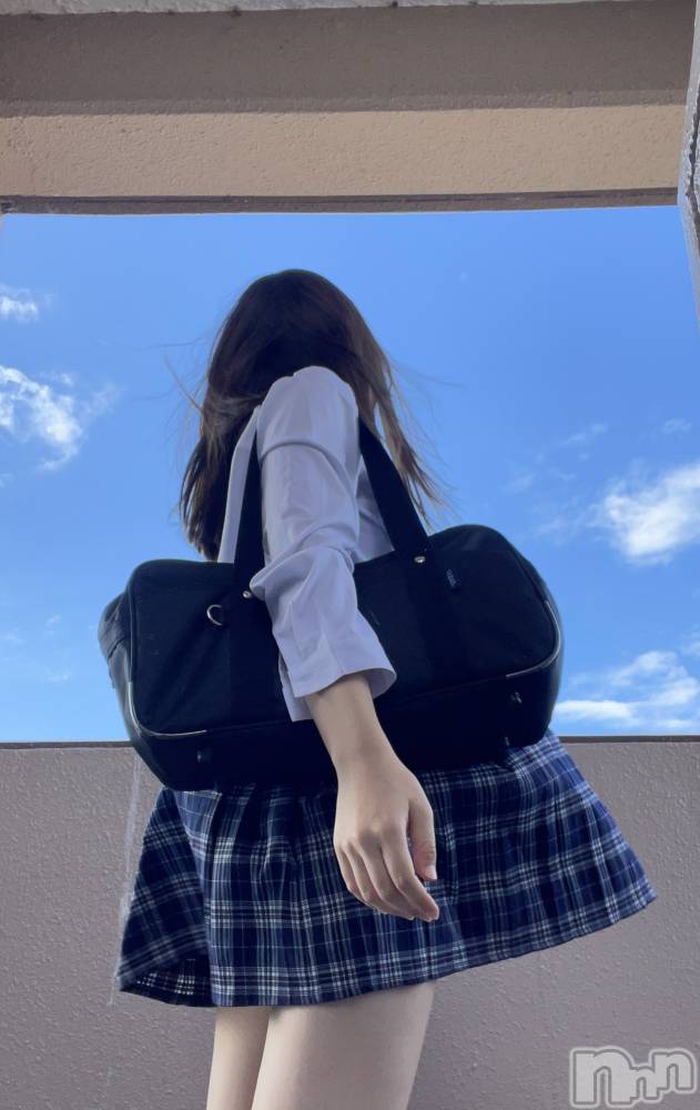 新潟手コキCherish Amulet(チェリッシュ アミュレット) まみ(19)の10月17日写メブログ「綺麗な青空」