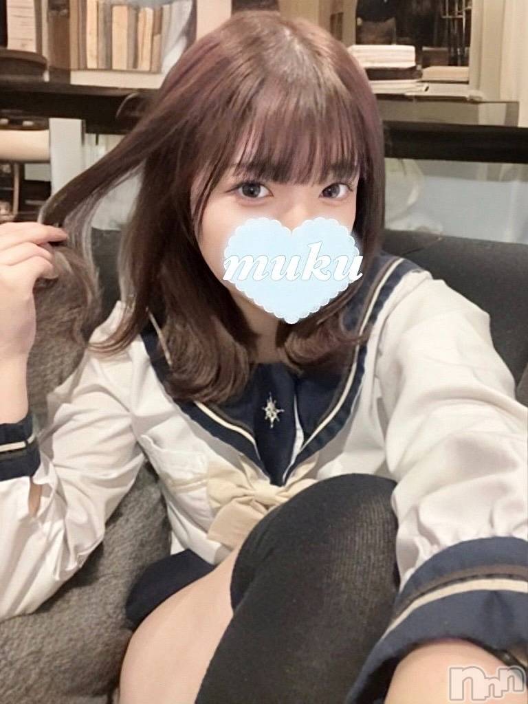 つき