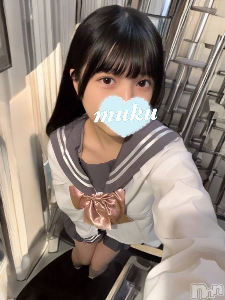 つき