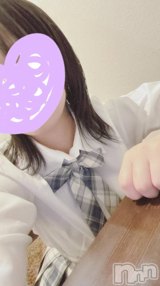 長岡デリヘル純・無垢(ジュンムク) つな(19)の10月22日写メブログ「出勤してます✨」