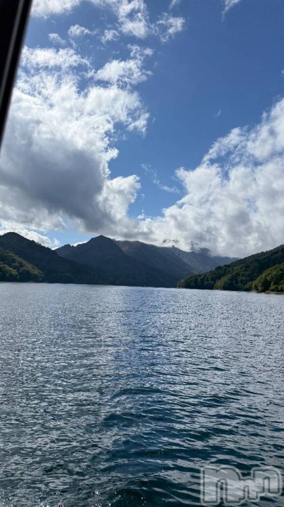 長岡デリヘル純・無垢(ジュンムク) つな(20)の10月21日写メブログ「おしらせです📣」