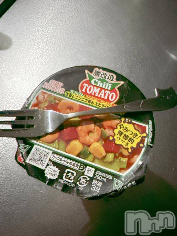 長岡デリヘル純・無垢(ジュンムク) つな(20)の11月1日写メブログ「太った原因……🙄」