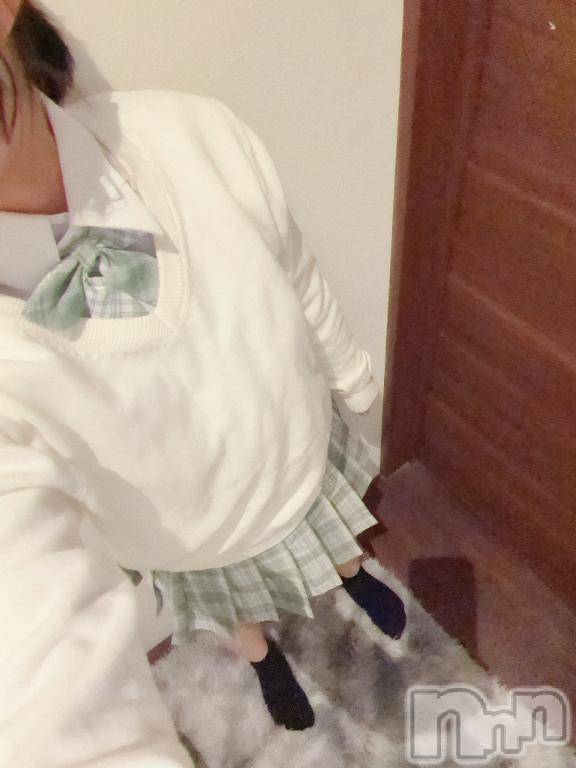 長岡デリヘル純・無垢(ジュンムク) つな(20)の11月8日写メブログ「出勤💥💥💥」