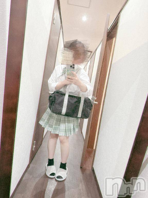 長岡デリヘル純・無垢(ジュンムク) つな(20)の11月8日写メブログ「終！🤍🤍」