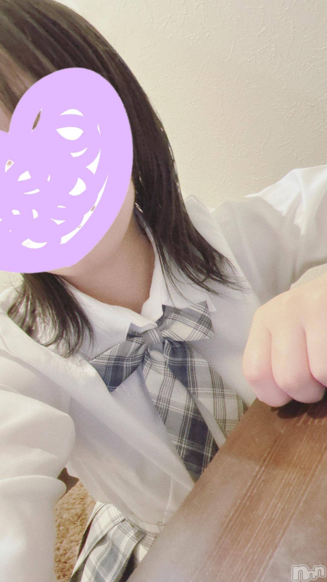 長岡デリヘル純・無垢(ジュンムク)つな(19)の2024年10月22日写メブログ「出勤してます✨」