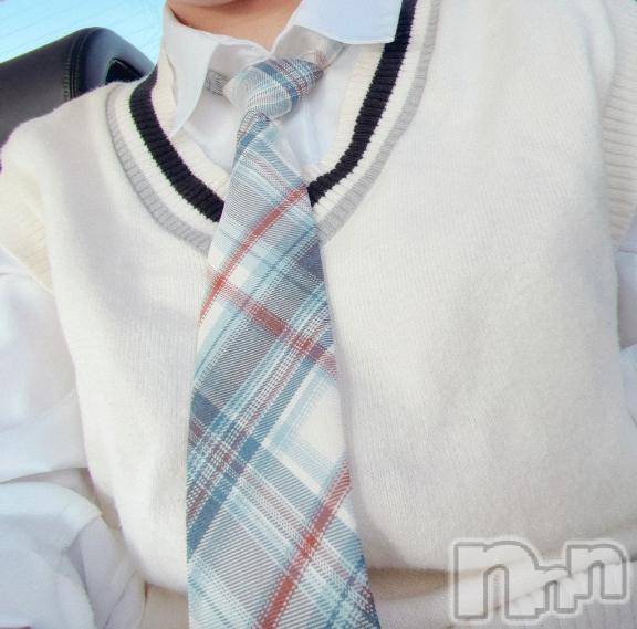 長岡デリヘル純・無垢(ジュンムク)つな(20)の2025年10月17日写メブログ「セーター+ネクタイ👔」