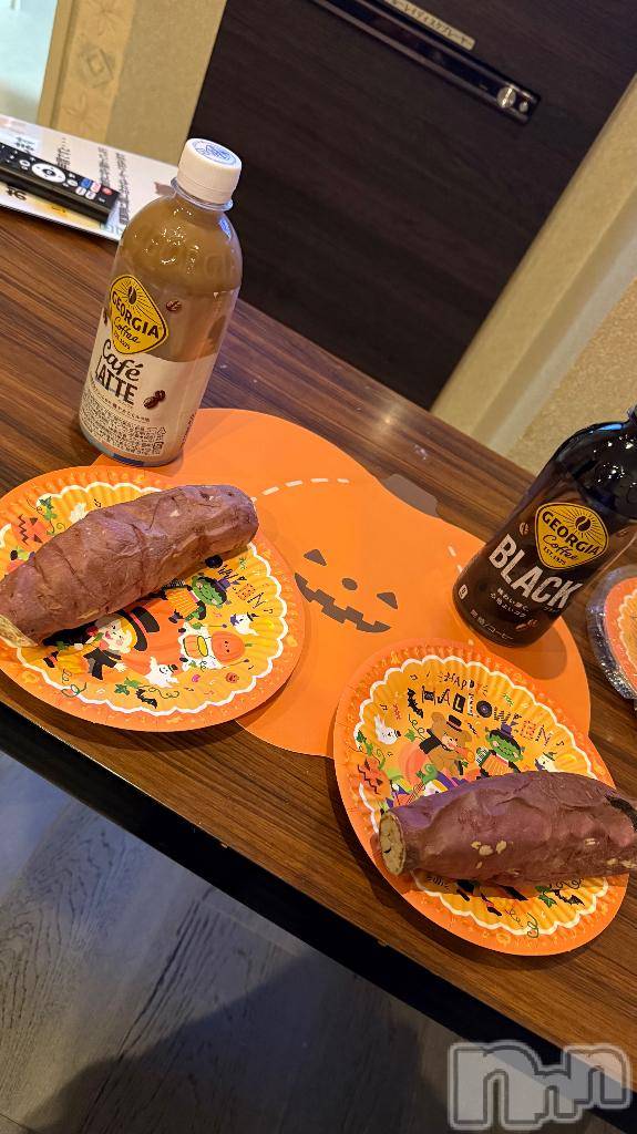 長岡デリヘル純・無垢(ジュンムク)つな(20)の2025年11月9日写メブログ「退勤でーーす🌟」