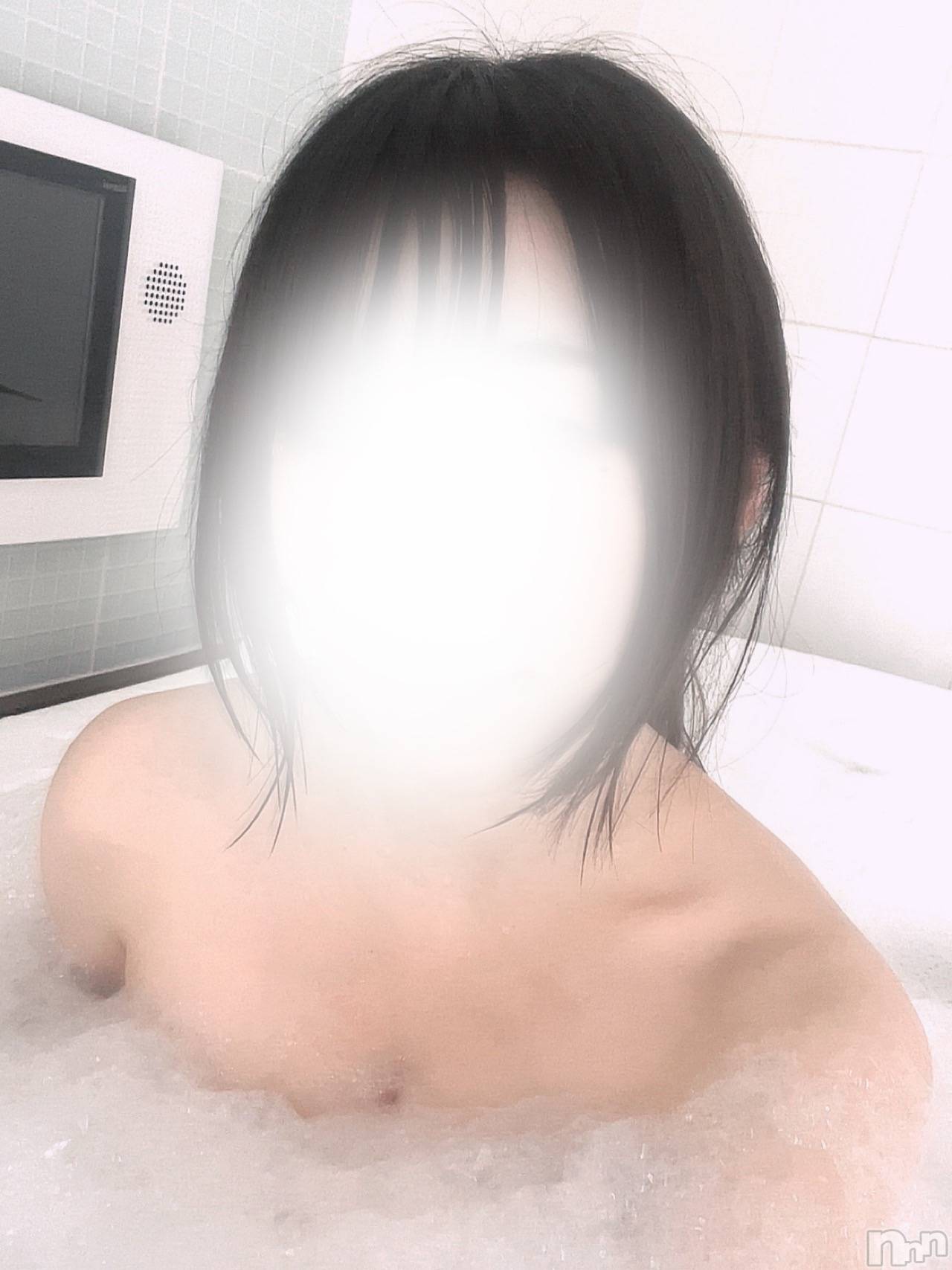 長岡人妻デリヘル長岡人妻市(ナガオカヒトヅマイチ)さえ★キレイな脚の小悪魔(28)の2025年4月11日写メブログ「あわあわ🫧‪」