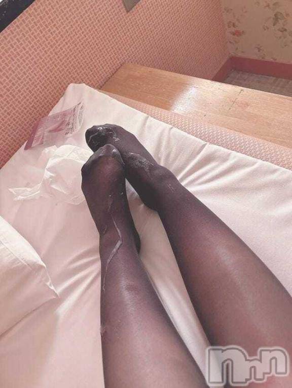 新潟デリヘル新潟人妻デリバリーヘルス 下心 ～したごころ～(シタゴコロ) もも奥様(20)の10月29日写メブログ「ちょっと変わった…🤍🖤🤍」