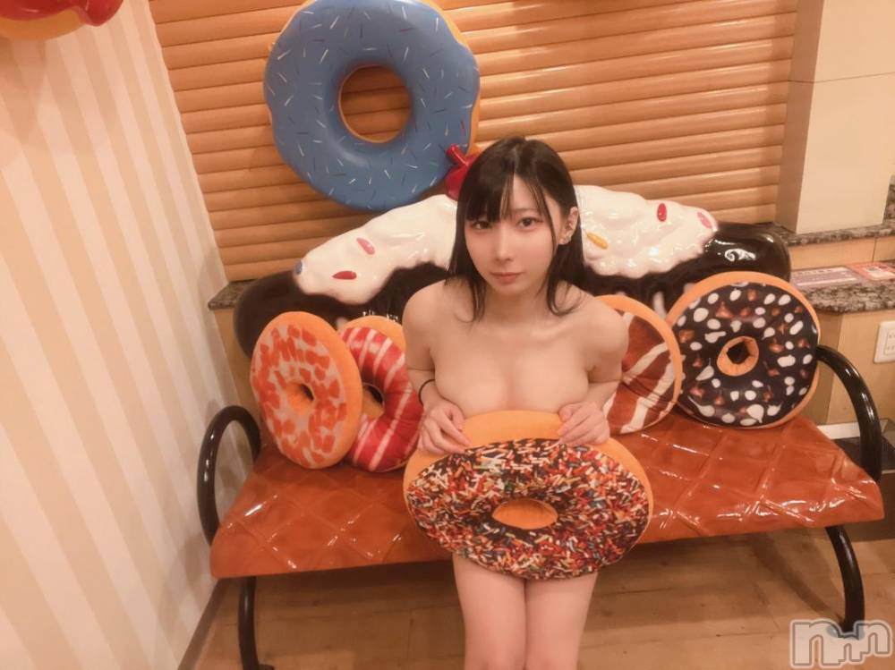 長岡デリヘル純・無垢(ジュンムク) しずく(19)の10月19日写メブログ「雨だけど関係ないよね🥺？」