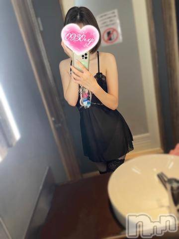 新潟デリヘル奥様特急 新潟店(オクサマトッキュウニイガタテン) えいみ(36)の9月13日写メブログ「12:00-2:00で出勤です♡」