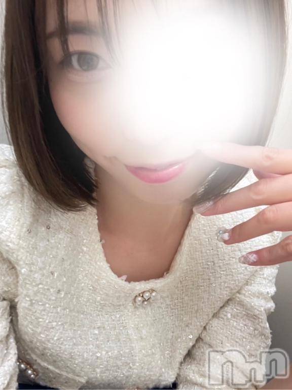 新潟デリヘル奥様特急 新潟店(オクサマトッキュウニイガタテン)えいみ(36)の2024年12月16日写メブログ「12/19(木)から♡」