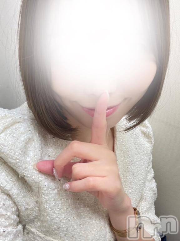 新潟デリヘル奥様特急 新潟店(オクサマトッキュウニイガタテン)えいみ(36)の2024年12月21日写メブログ「12:00から♡」